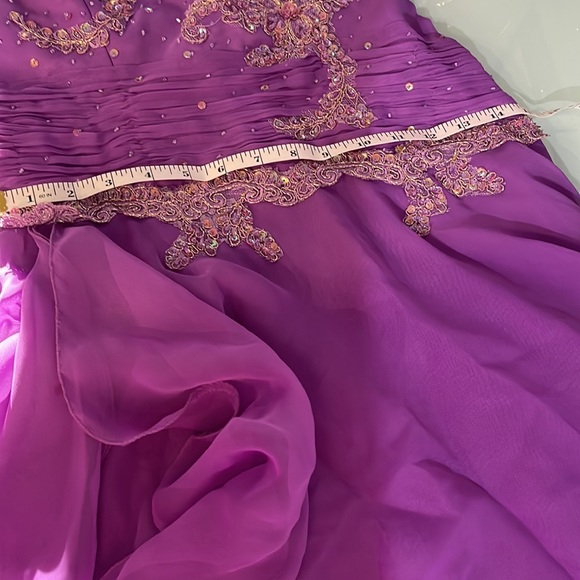 Vintage Silk Laces Layers Evening Dress - Picture 6 of 15